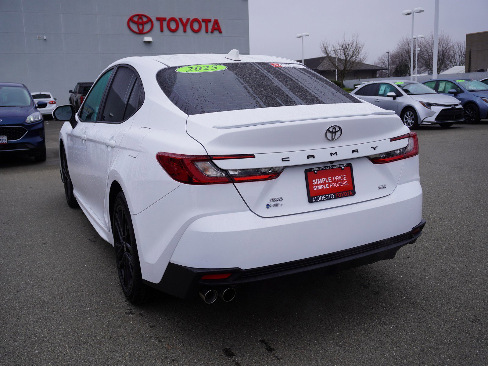 Used 2025 Toyota Camry SE image 8