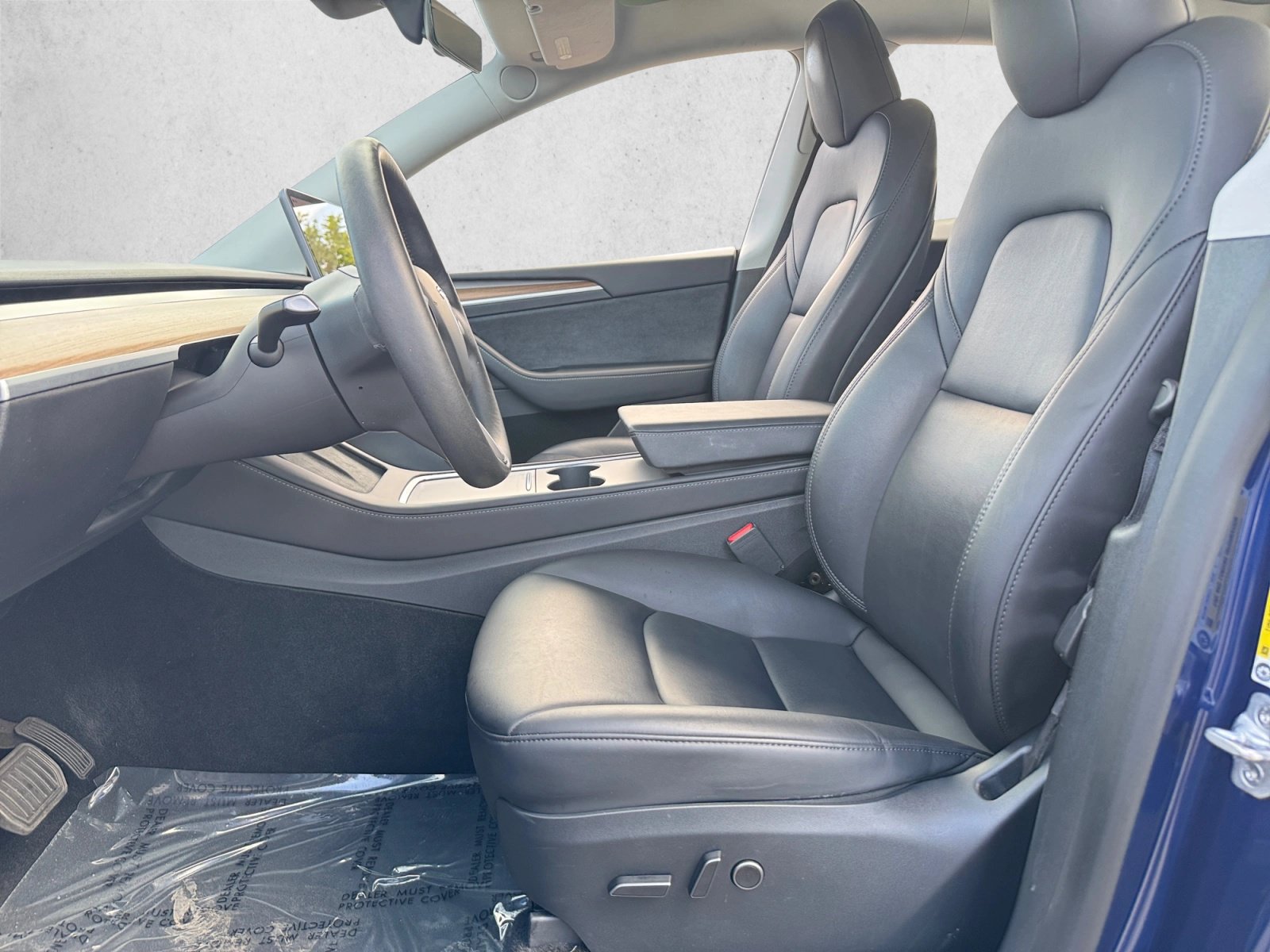 Used 2023 Tesla Model Y 2WD image 11