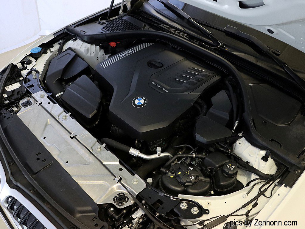 Certified 2023 BMW 330i xDrive Sedan w/ Convenience Package image 35