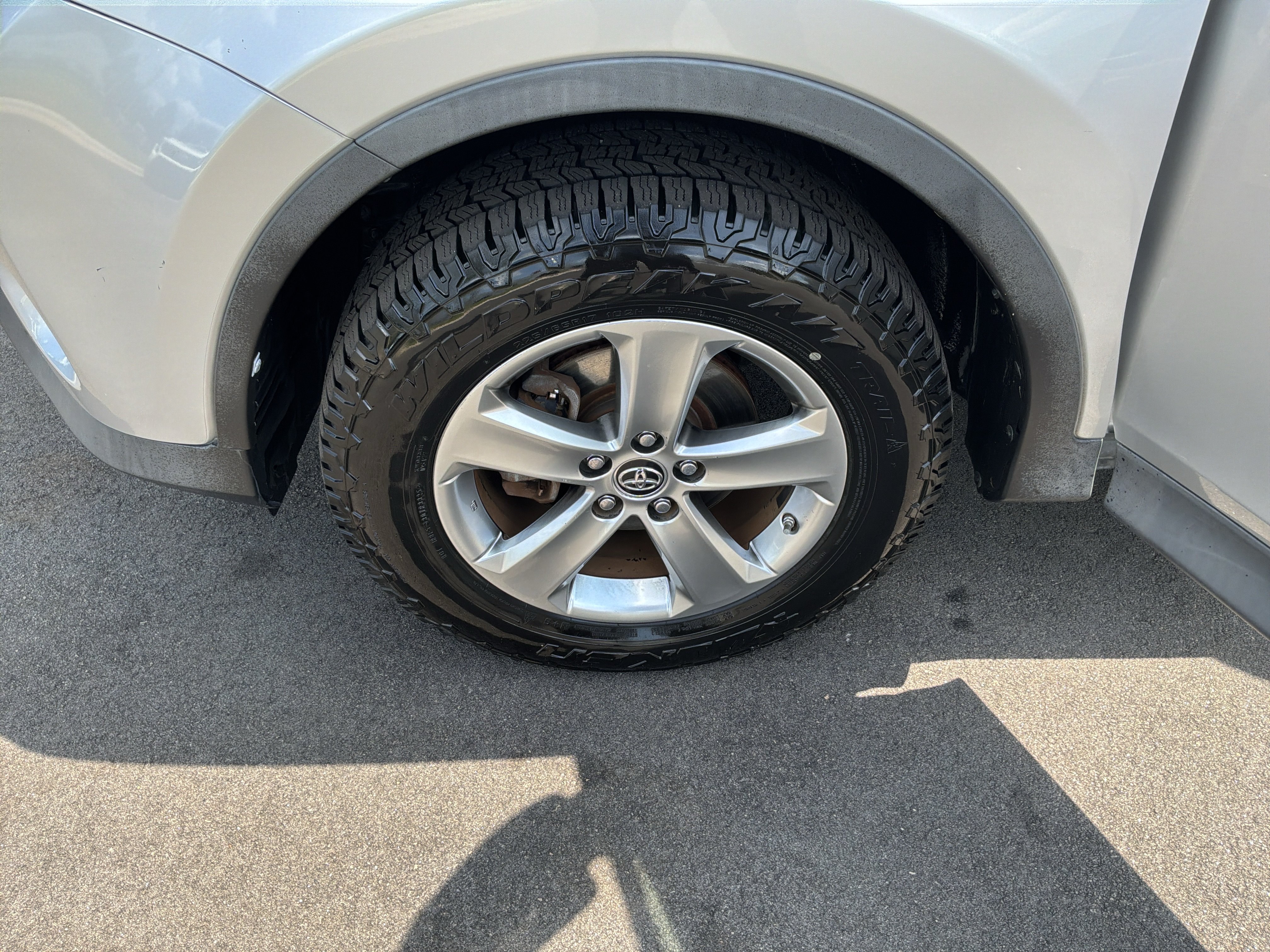 Used 2015 Toyota RAV4 XLE FWD image 13