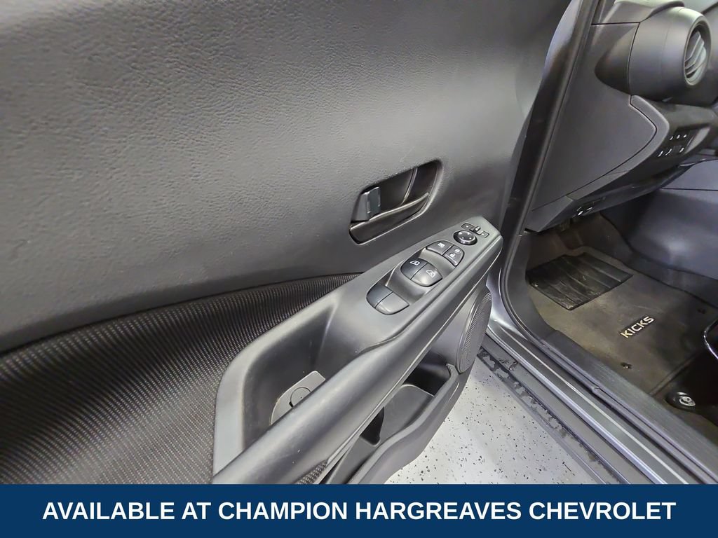 Used 2022 Nissan Kicks S FWD image 31