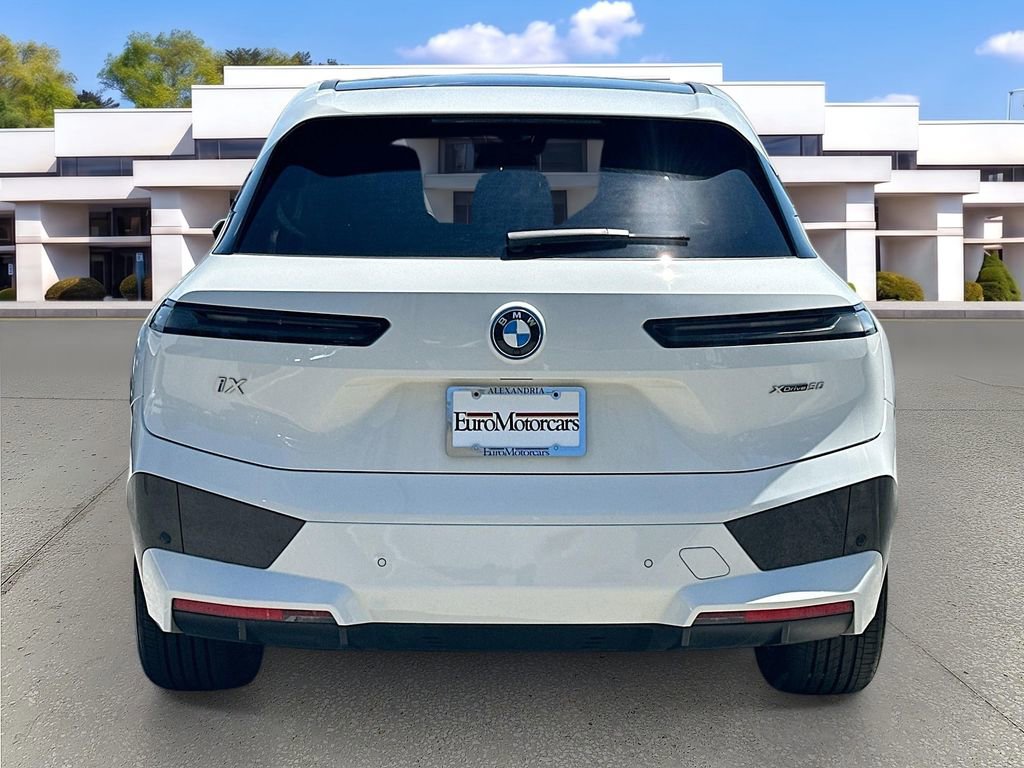 Certified 2023 BMW iX xDrive50 w/ Sport Package AWD/4WD image 6