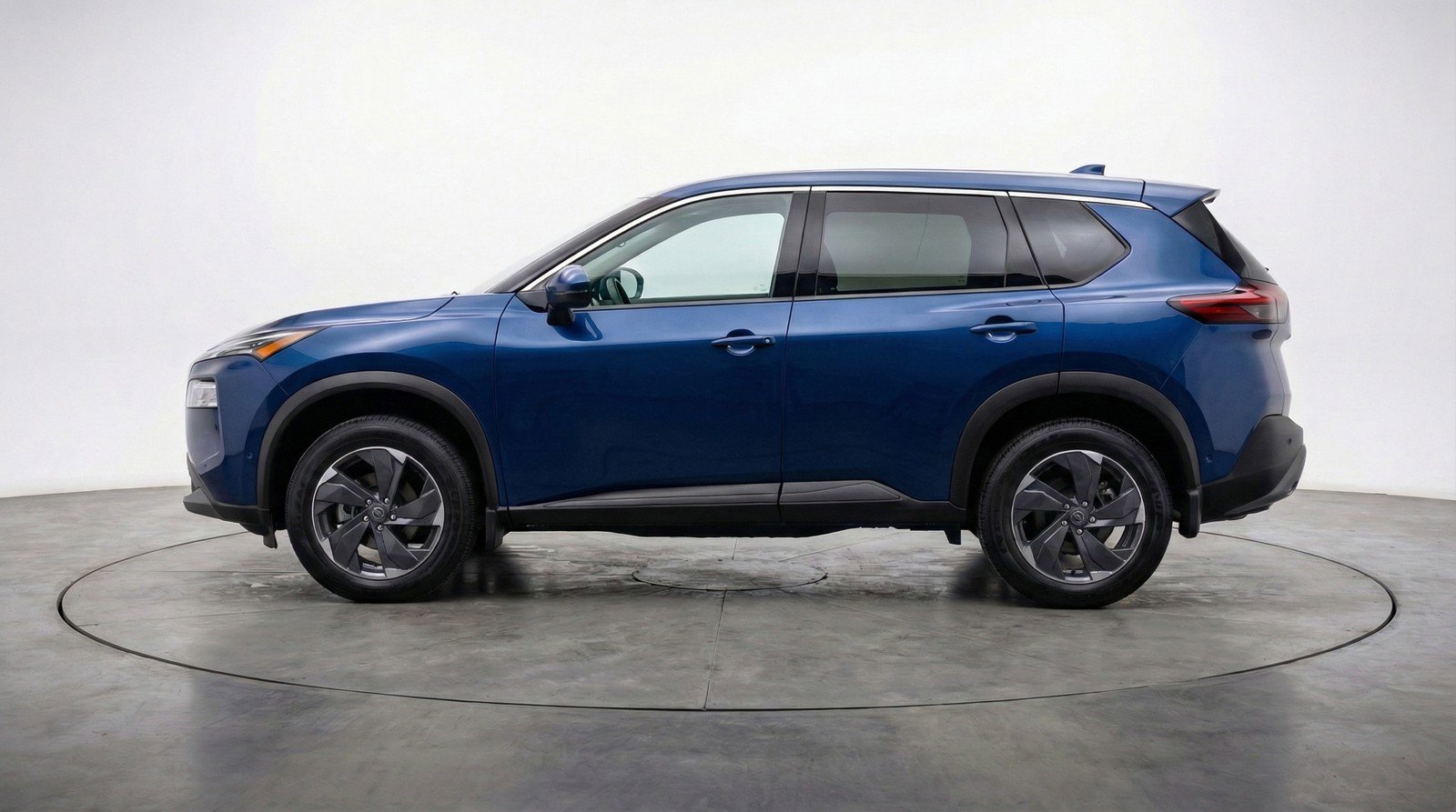Used 2025 Nissan Rogue SV AWD/4WD image 5