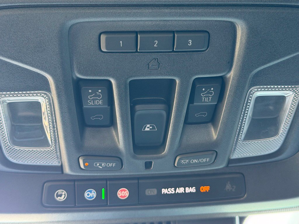 Used 2024 GMC Sierra 1500 AT4 w/ Technology Package AWD/4WD image 41