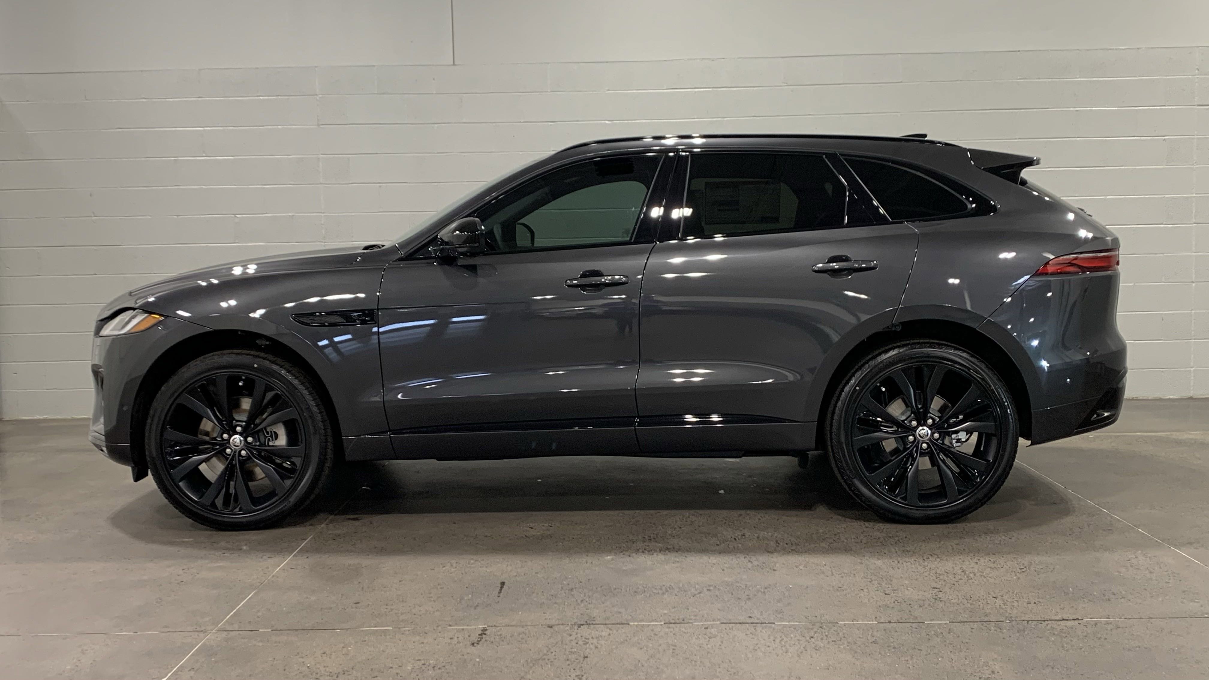New 2026 Jaguar F-PACE R-Dynamic S image 7