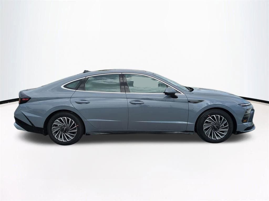 New 2026 Hyundai Sonata Limited image 4