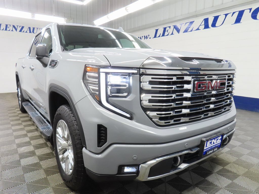 Used 2025 GMC Sierra 1500 Denali AWD/4WD image 3