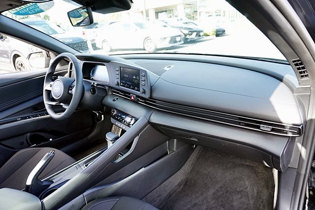 Certified 2026 Hyundai Elantra Sport FWD image 10