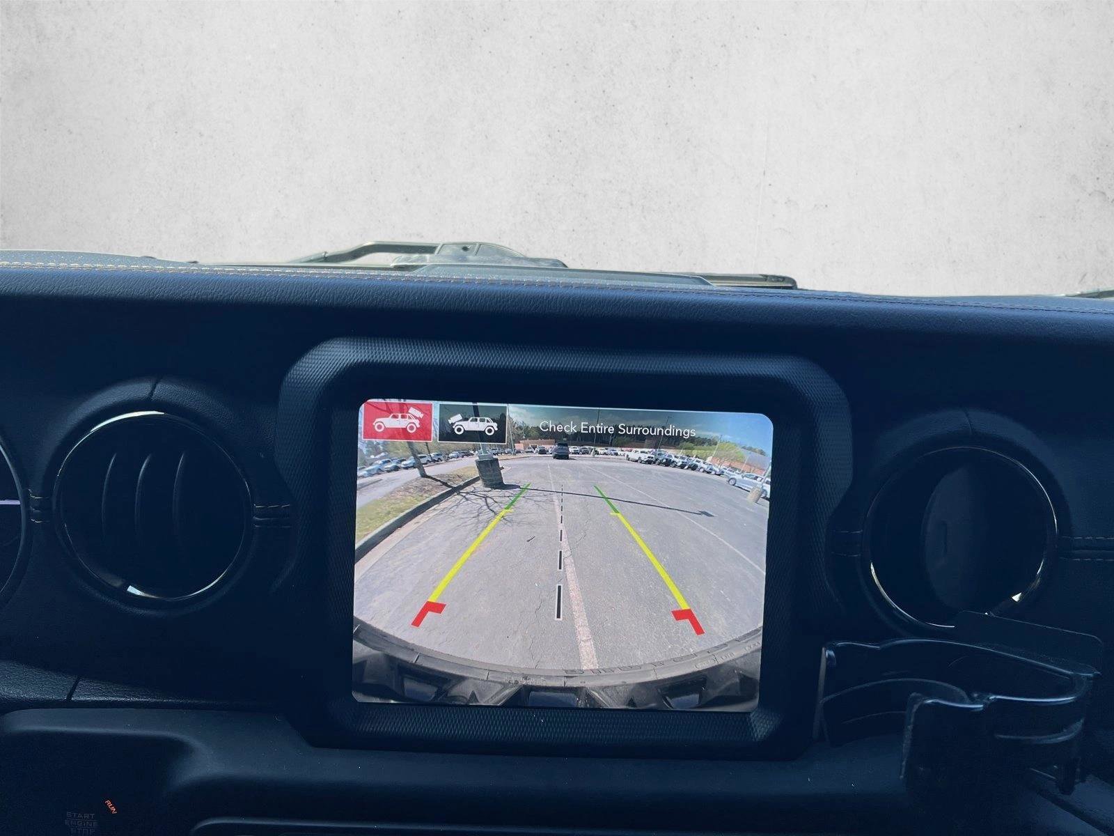 Used 2021 Jeep Wrangler Unlimited Sahara AWD/4WD image 14