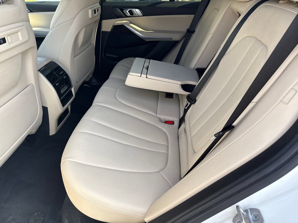 Used 2021 BMW X5 xDrive40i w/ Convenience Package AWD/4WD image 18