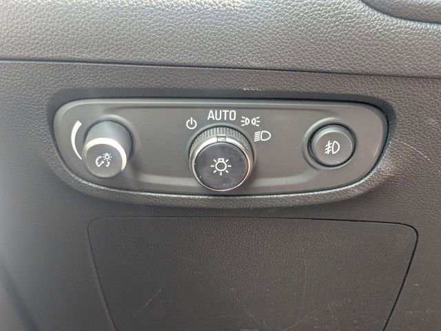 Used 2022 Buick Encore GX Select w/ Sport Touring Package image 23