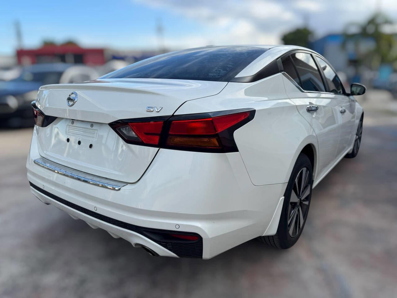 Used 2021 Nissan Altima 2.5 SV w/ SV Premium Package image 11