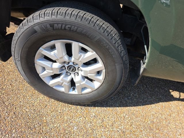 Used 2024 Nissan Frontier SV w/ SV Convenience Package image 9