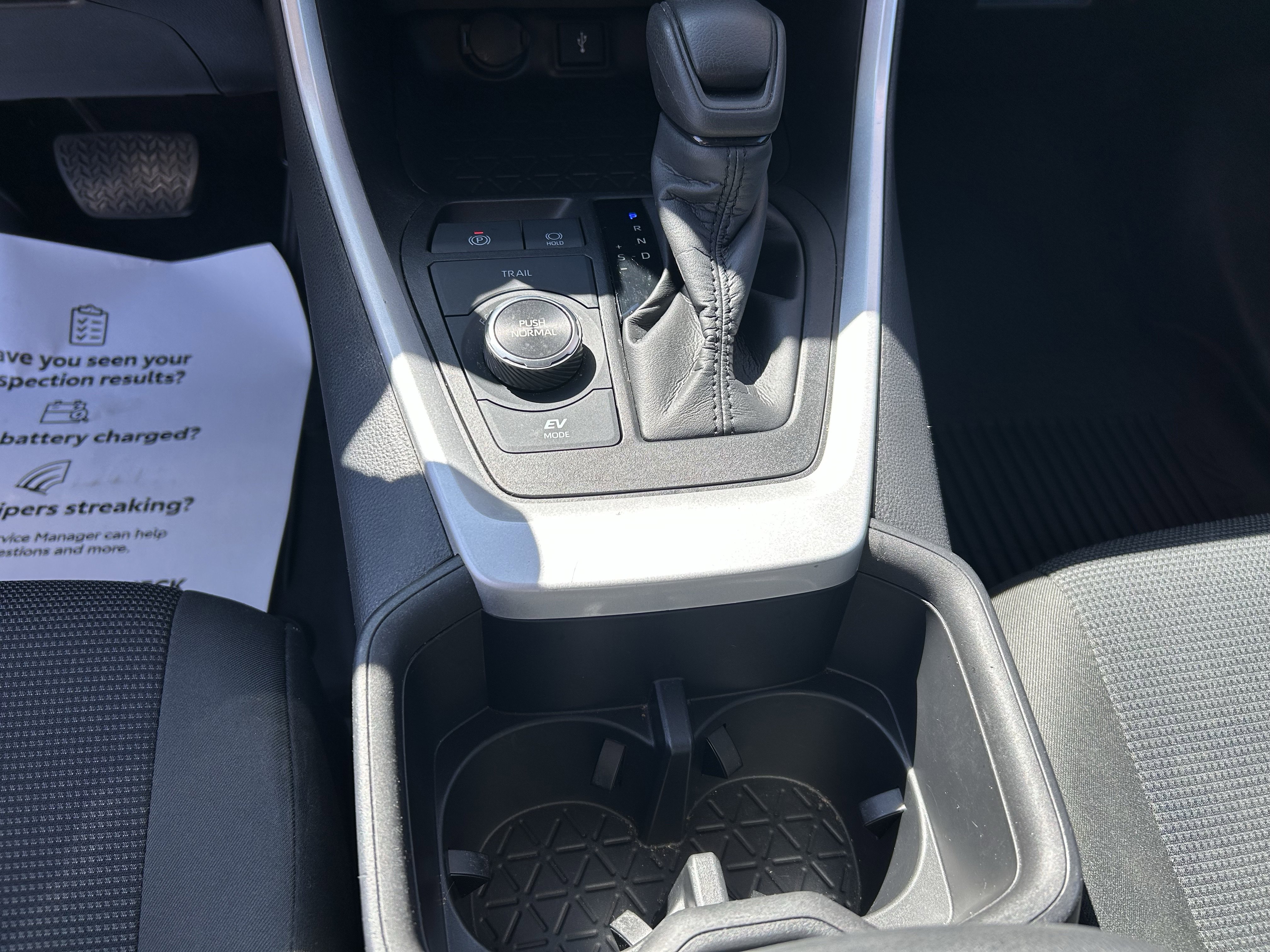 Certified 2022 Toyota RAV4 LE AWD/4WD image 27