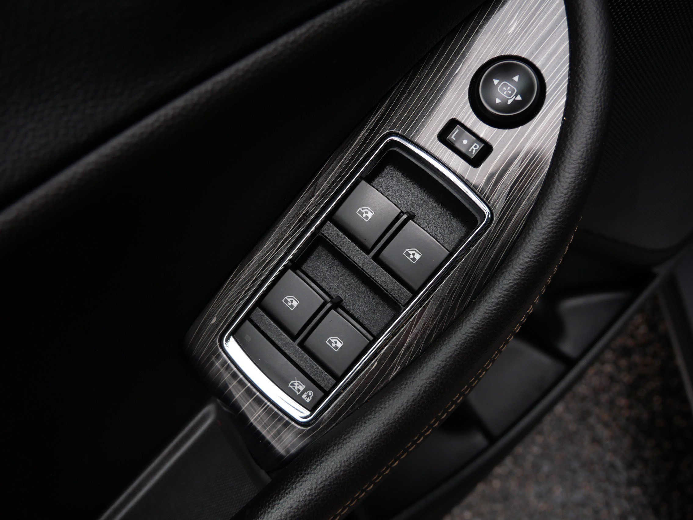 Used 2017 Chevrolet Impala LT FWD image 19