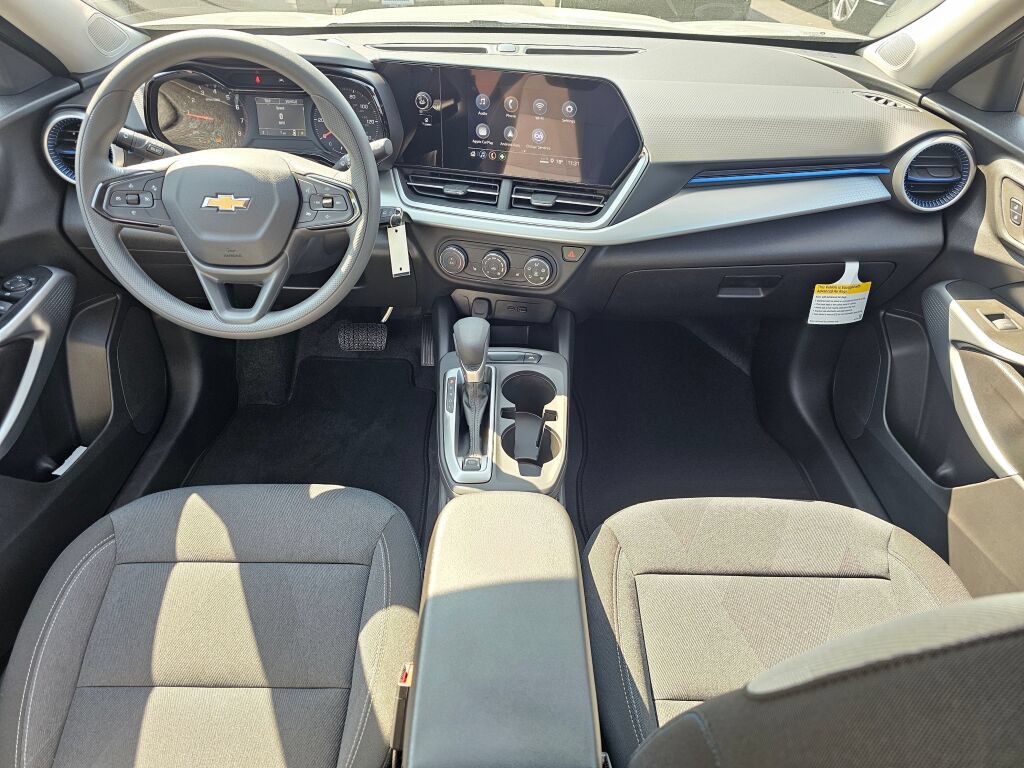 New 2026 Chevrolet Trax LS w/ LS Convenience Package FWD image 9