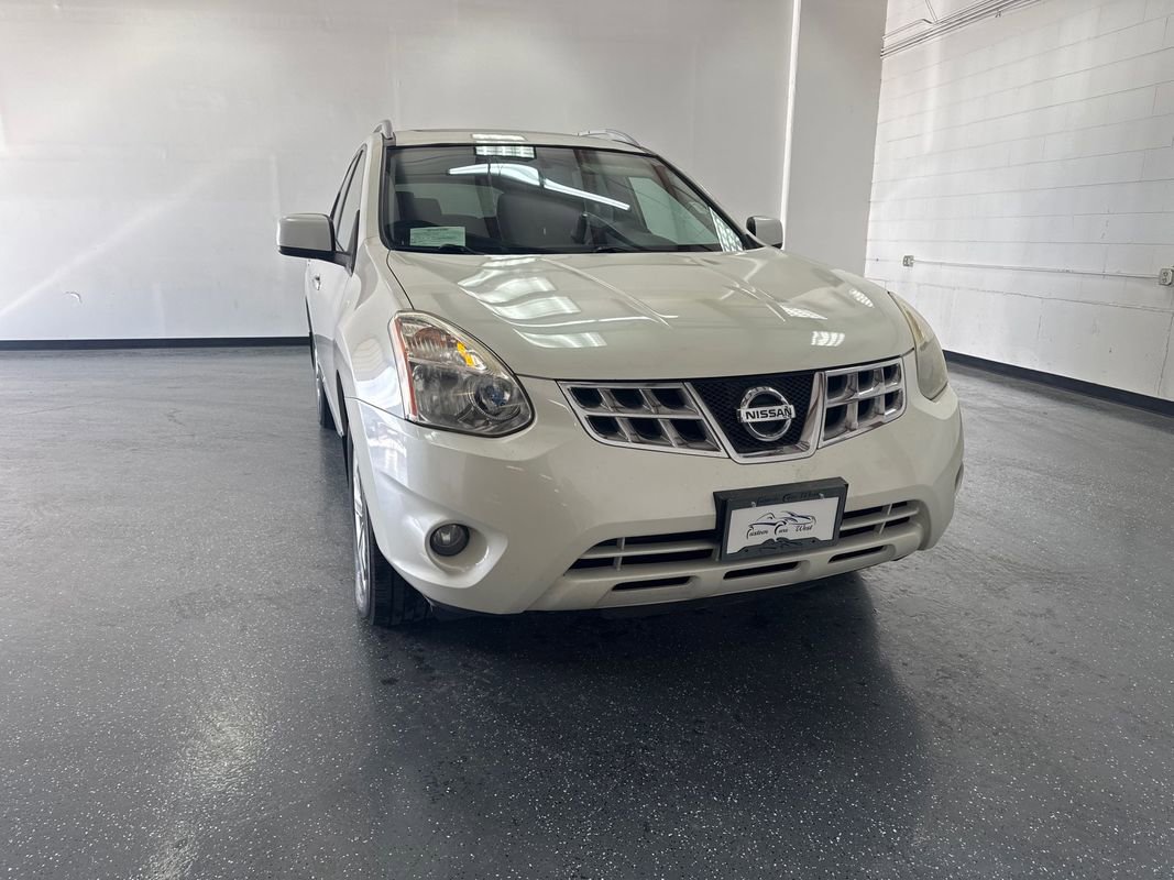 Used 2013 Nissan Rogue SV w/ Premium Pkg image 1