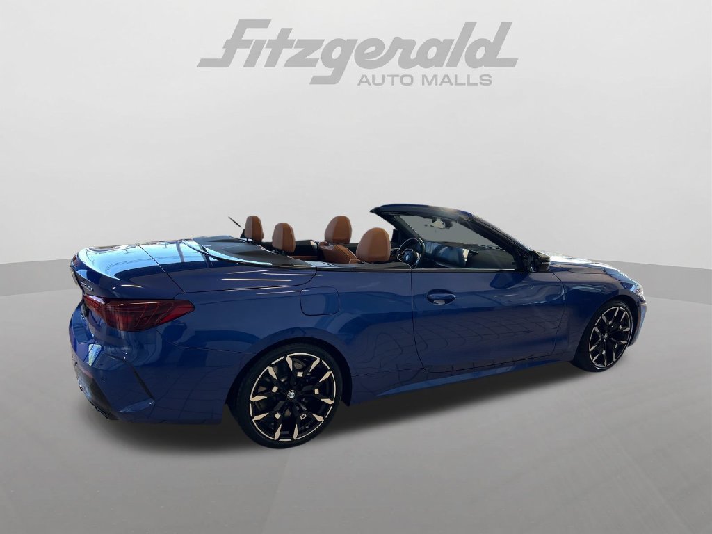 Used 2025 BMW M440i Convertible RWD image 3