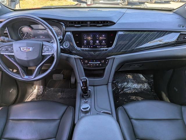Used 2024 Cadillac XT6 Premium Luxury AWD/4WD image 17