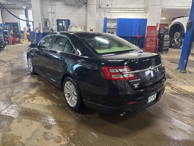 Used 2019 Ford Taurus Limited image 7