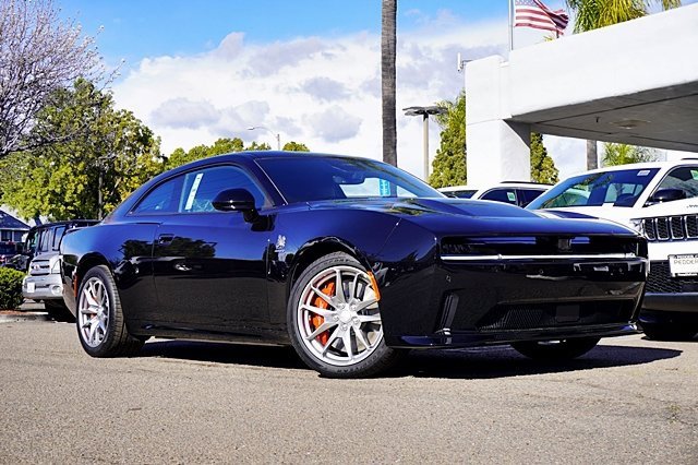 New 2025 Dodge Charger R/T Scat Pack w/ Track Pack image 2