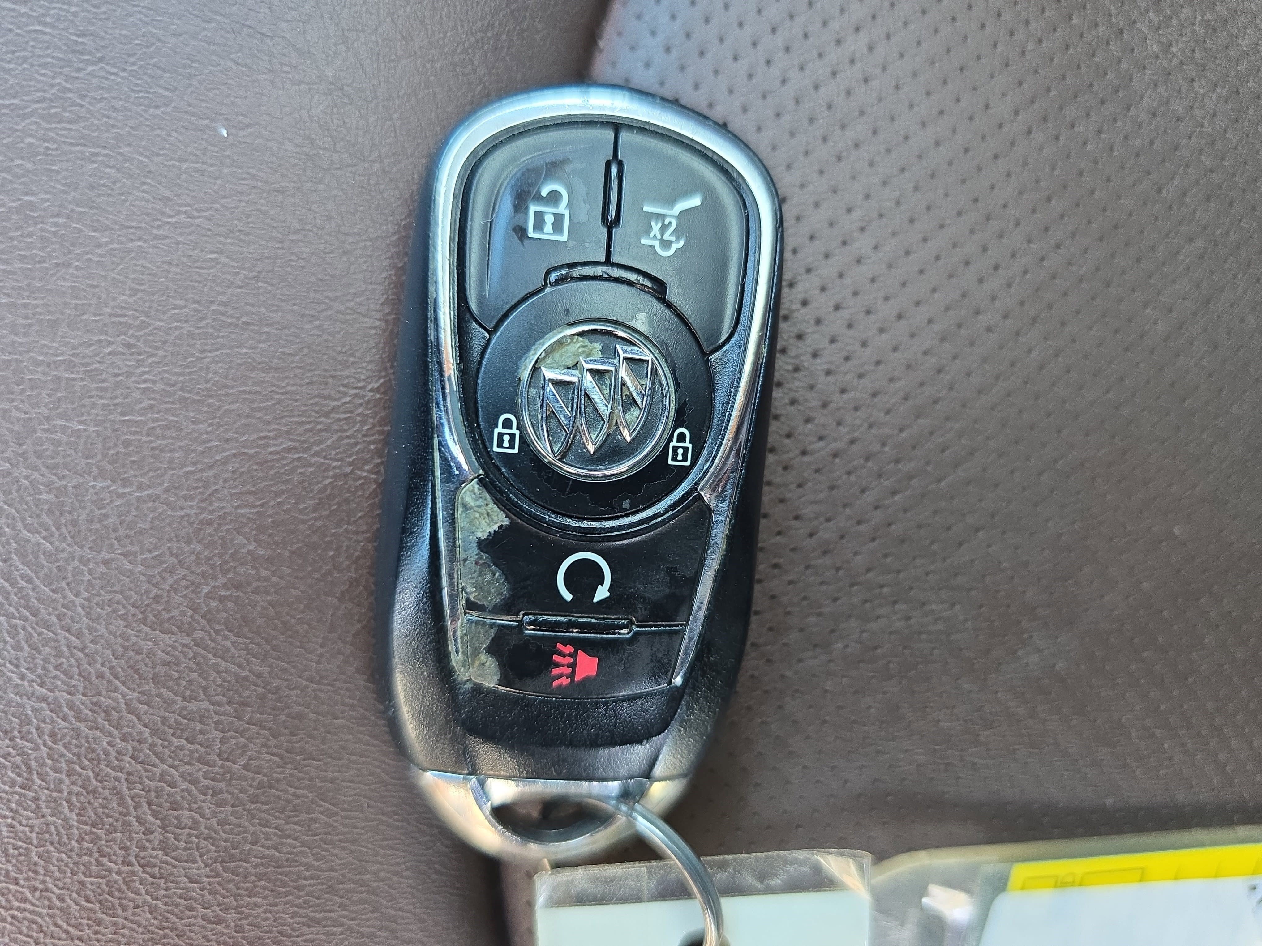 Used 2017 Buick Envision Essence image 36