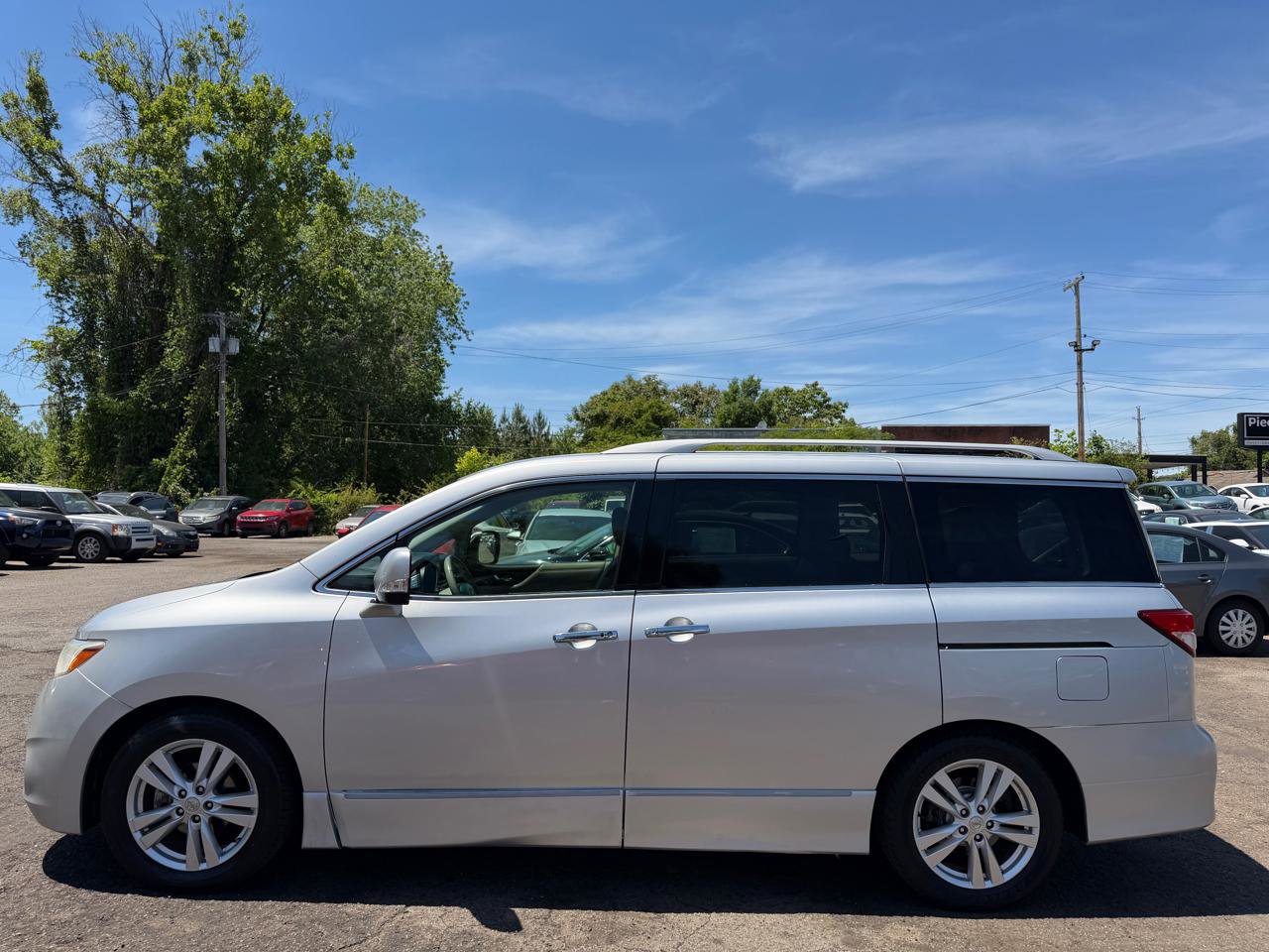 Used 2011 Nissan Quest SL w/ Protection Pkg FWD image 8