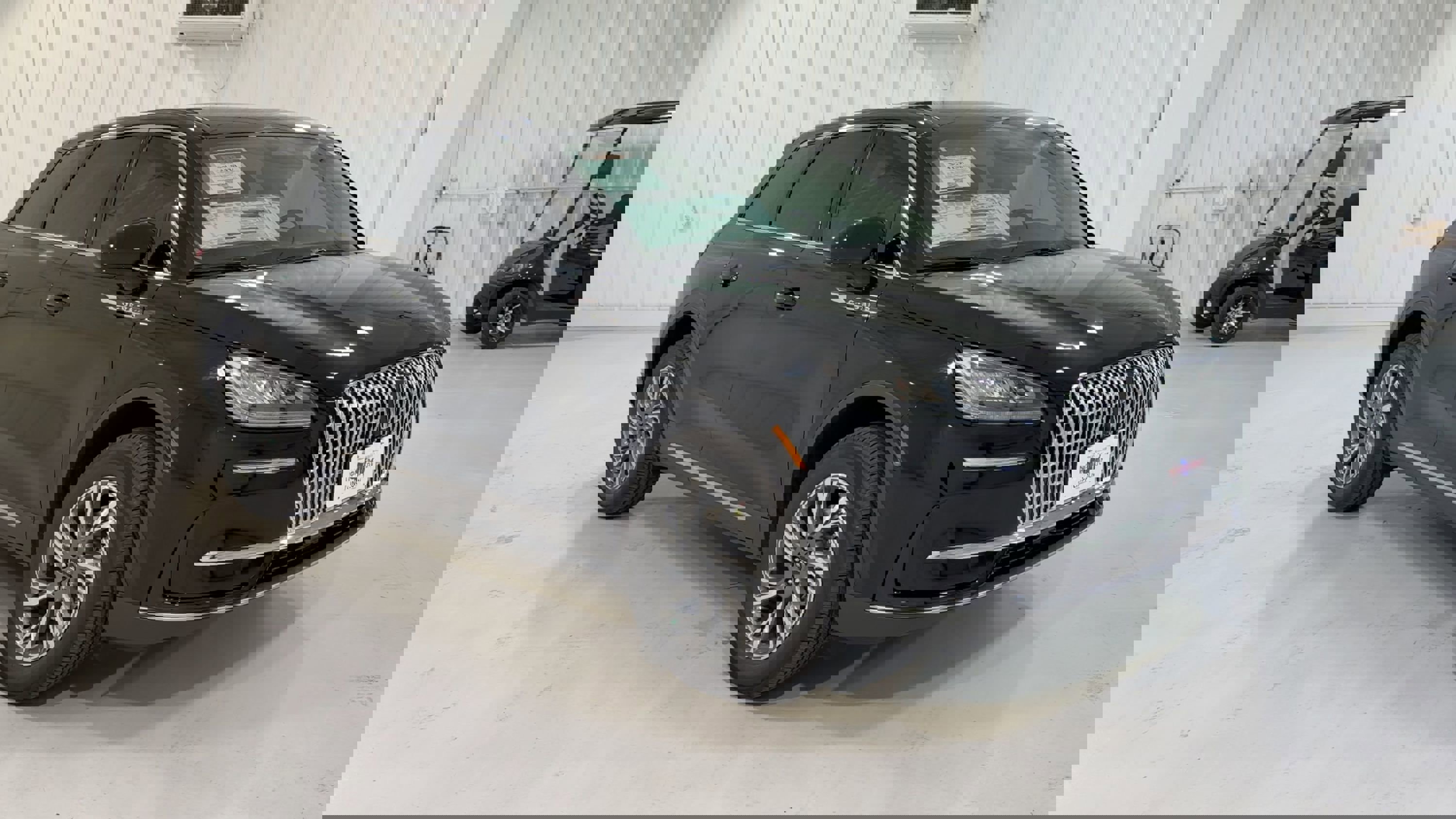 New 2026 Lincoln Corsair Premiere image 3