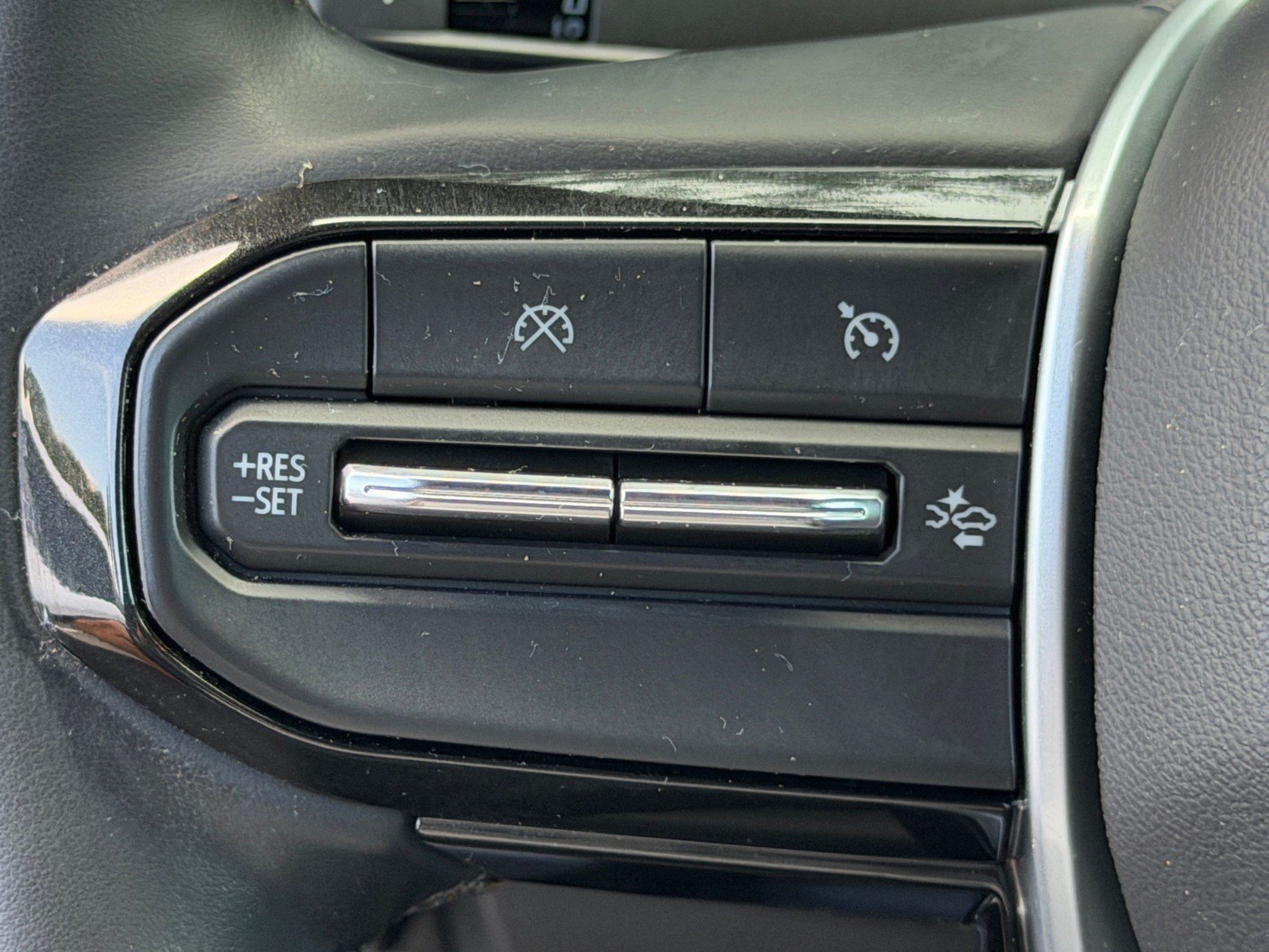 Used 2025 Chevrolet Colorado Trail Boss AWD/4WD image 29