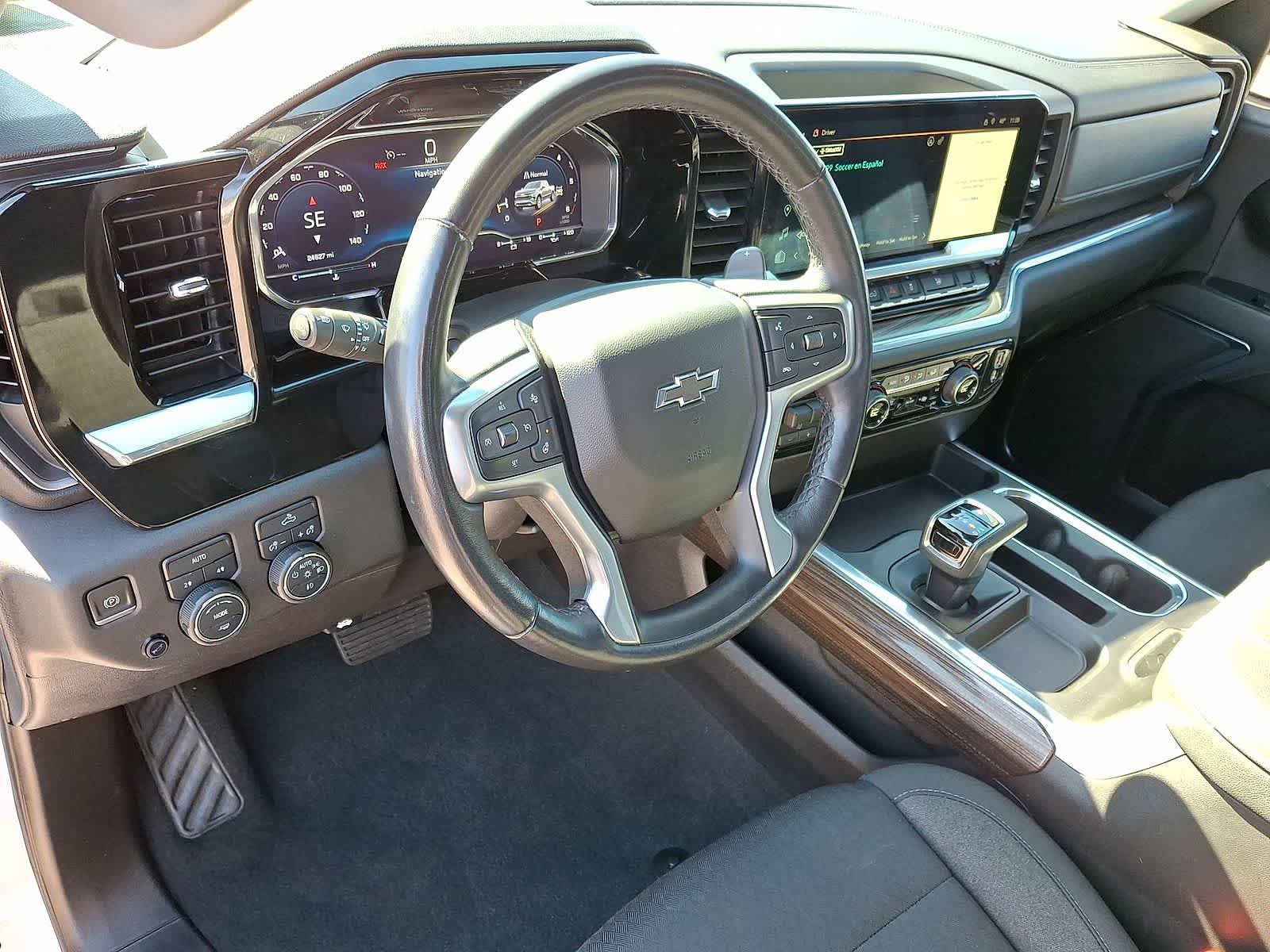 Used 2023 Chevrolet Silverado 1500 RST image 16