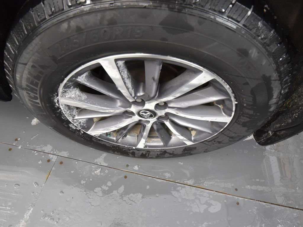 Used 2019 Toyota Highlander XLE image 9