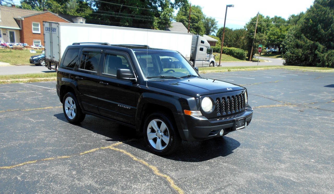 Used 2011 Jeep Patriot Latitude AWD/4WD image 4