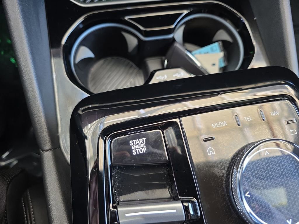 Used 2025 BMW 530i image 17