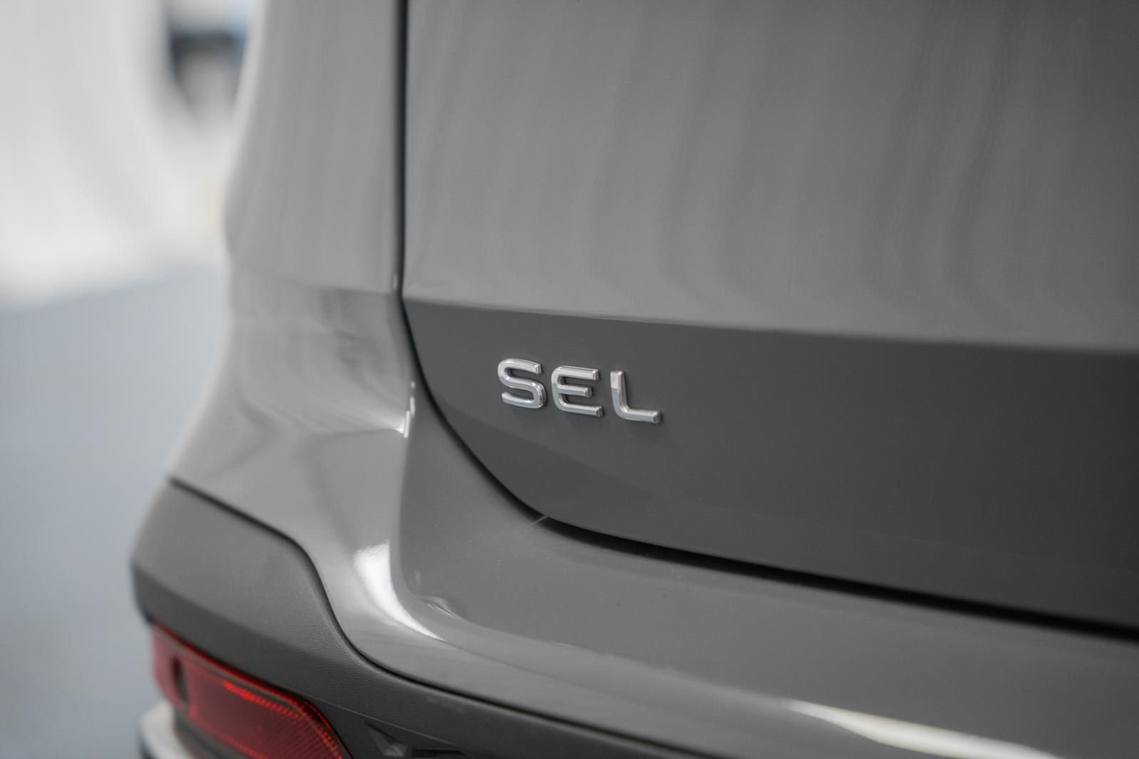 Used 2022 Volkswagen Taos SEL w/ Panoramic Sunroof Package FWD image 9