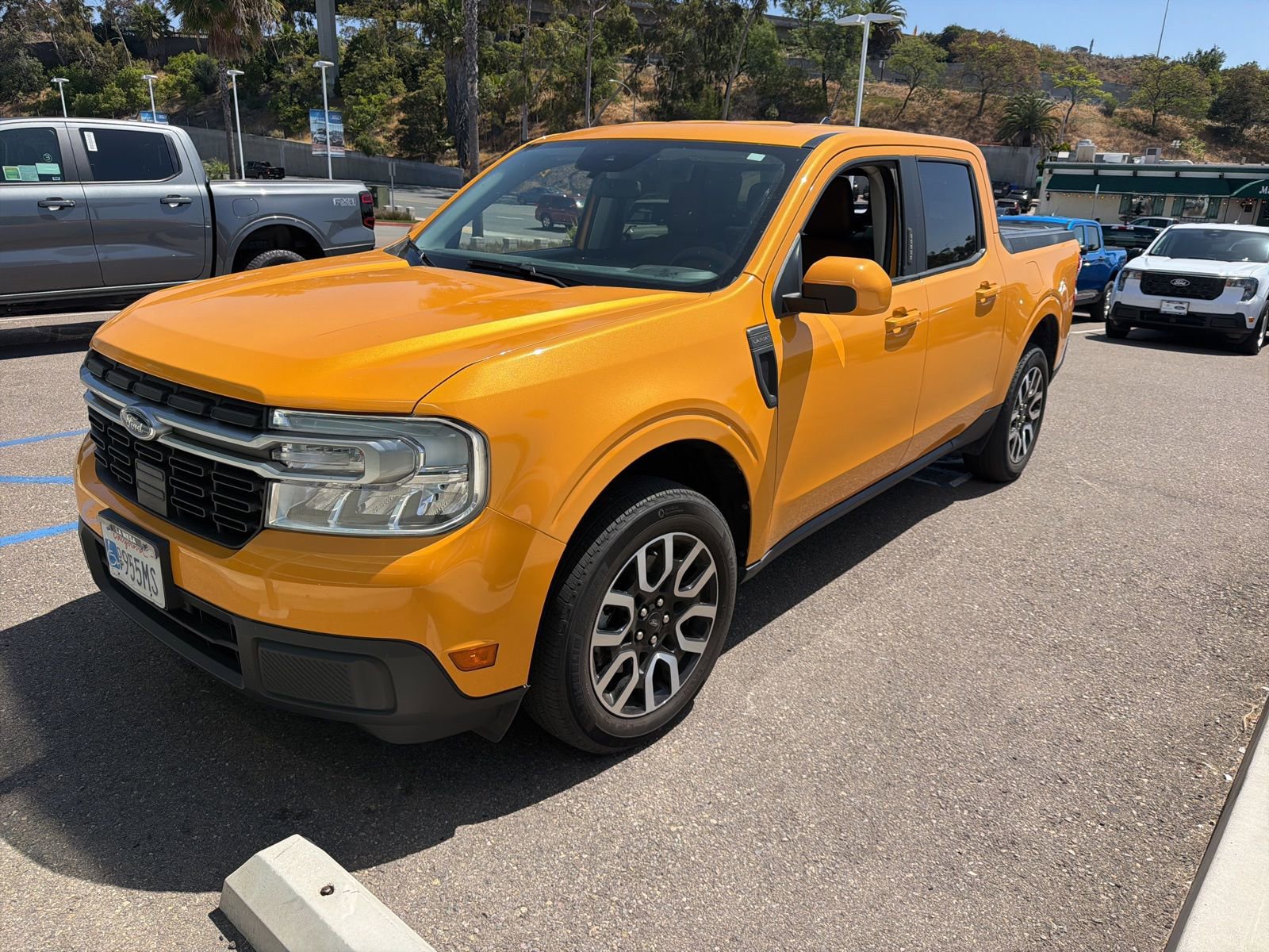 Used 2023 Ford Maverick Lariat w/ Lariat Luxury Package image 2