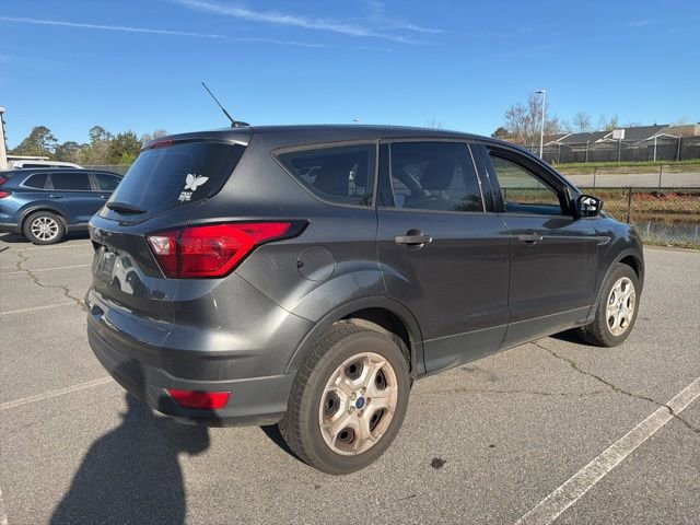 Used 2019 Ford Escape S image 3