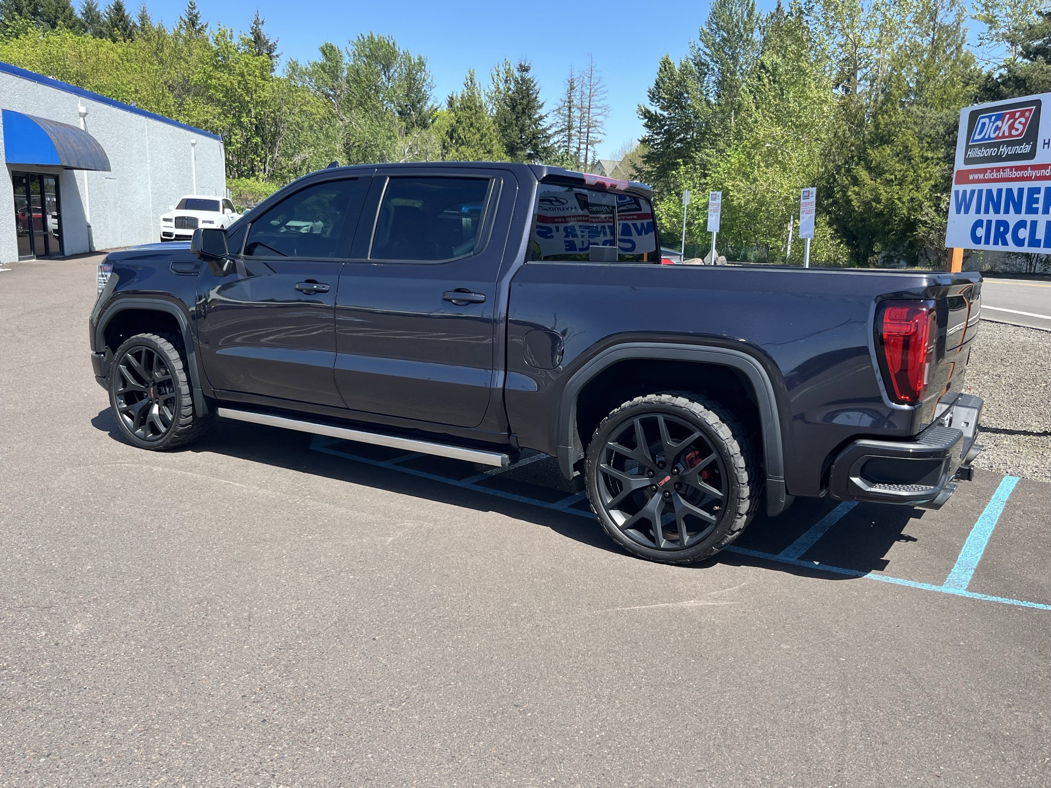 Used 2023 GMC Sierra 1500 Denali AWD/4WD image 3