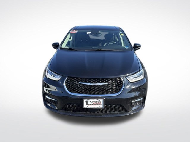 Used 2024 Chrysler Pacifica Touring-L FWD image 9