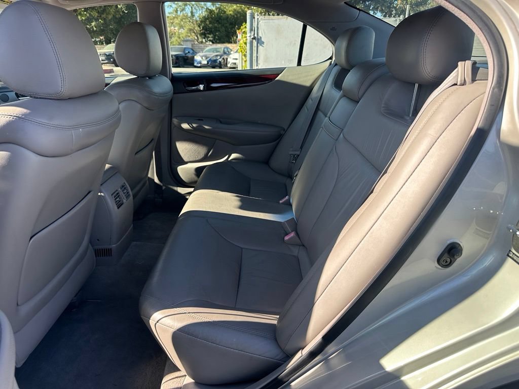 Used 2004 Lexus ES 330 FWD image 6