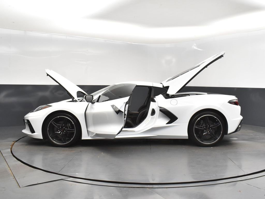 Used 2025 Chevrolet Corvette Stingray Coupe w/ 1LT image 42