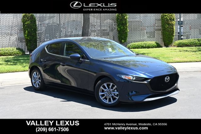 Used 2021 MAZDA MAZDA3 s FWD image 1