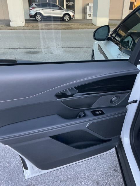 Used 2024 Lincoln Nautilus Reserve w/ Equipment Group 202A image 13