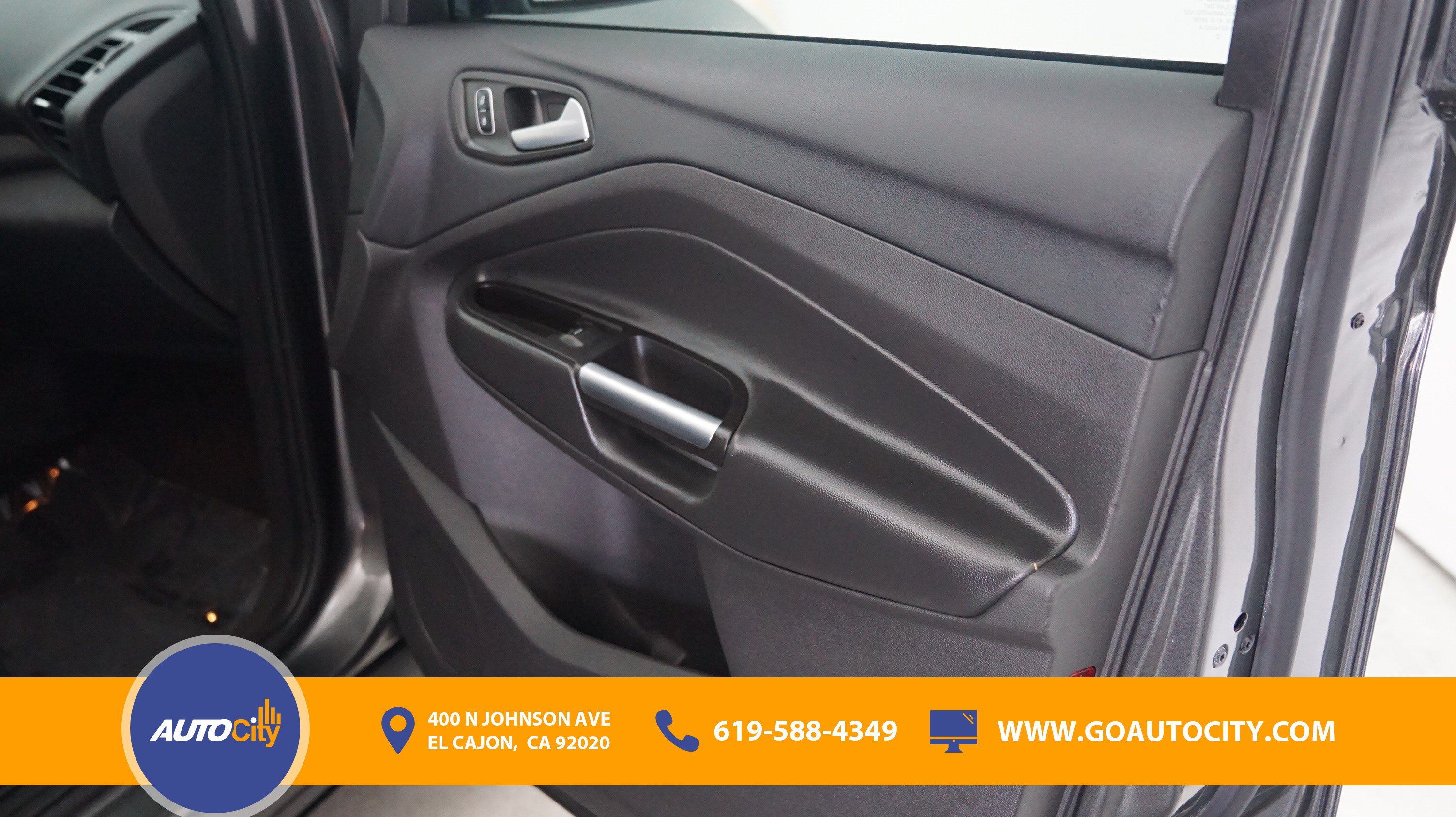 Used 2017 Ford Escape SE FWD image 16