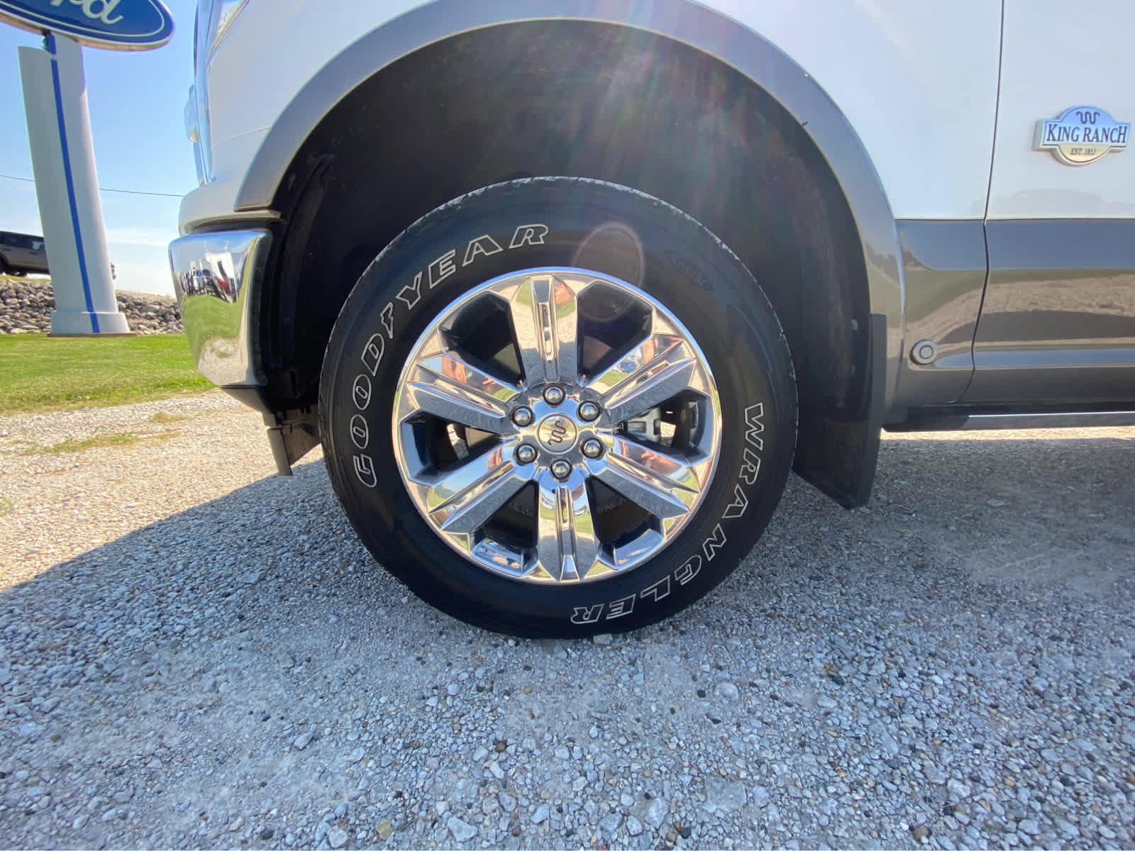 Used 2019 Ford F150 King Ranch w/ Equipment Group 601A Luxury AWD/4WD image 15