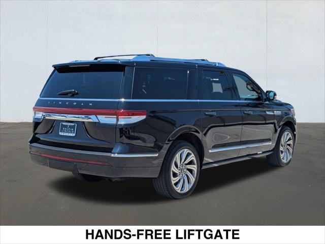 Certified 2023 Lincoln Navigator L Reserve AWD/4WD image 5