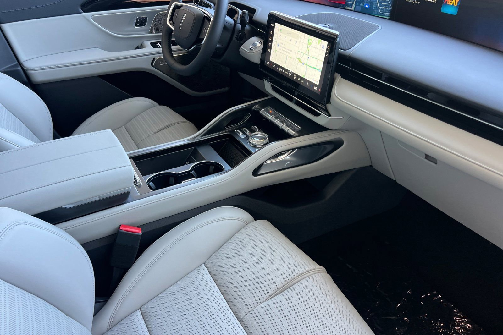 New 2026 Lincoln Nautilus Reserve AWD/4WD image 14