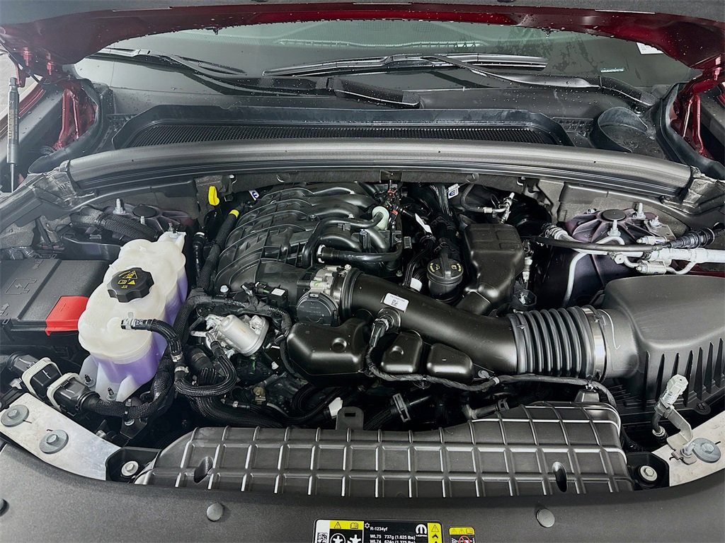 New 2025 Jeep Grand Cherokee Altitude image 17