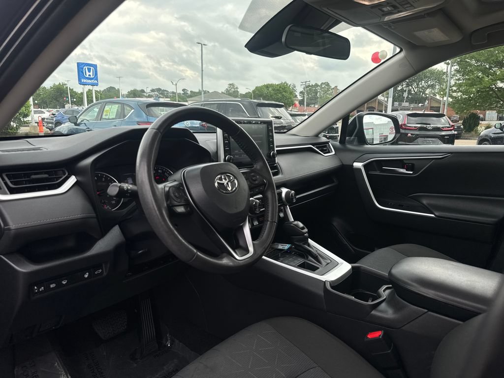 Used 2022 Toyota RAV4 XLE w/ Convenience Package AWD/4WD image 15
