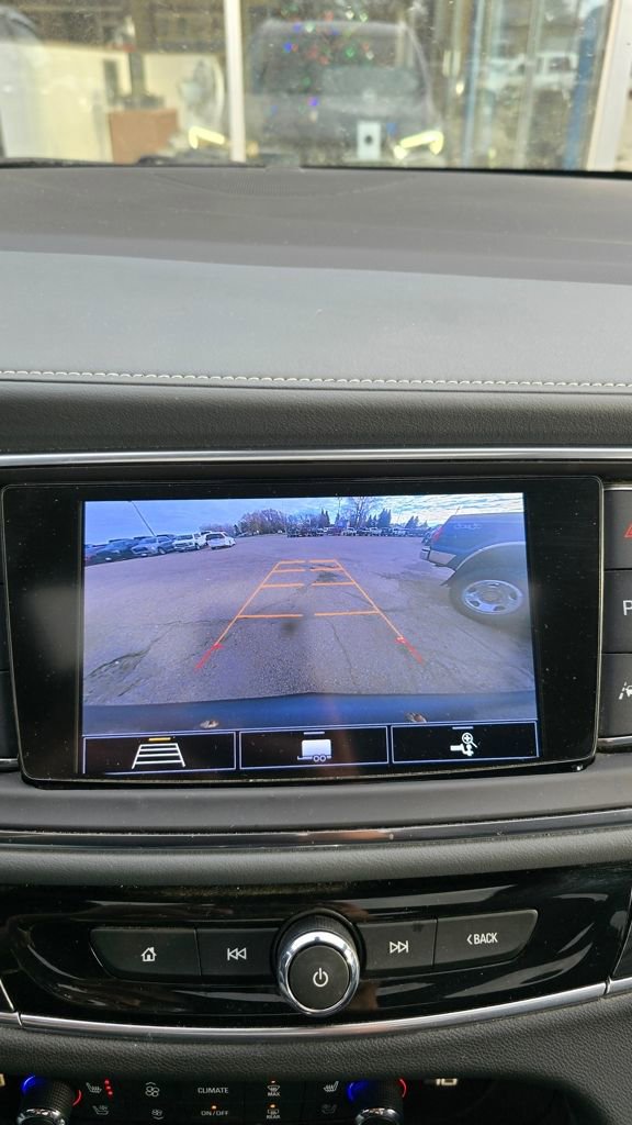 Used 2020 Buick Enclave Premium w/ Sun and Sites Package image 21