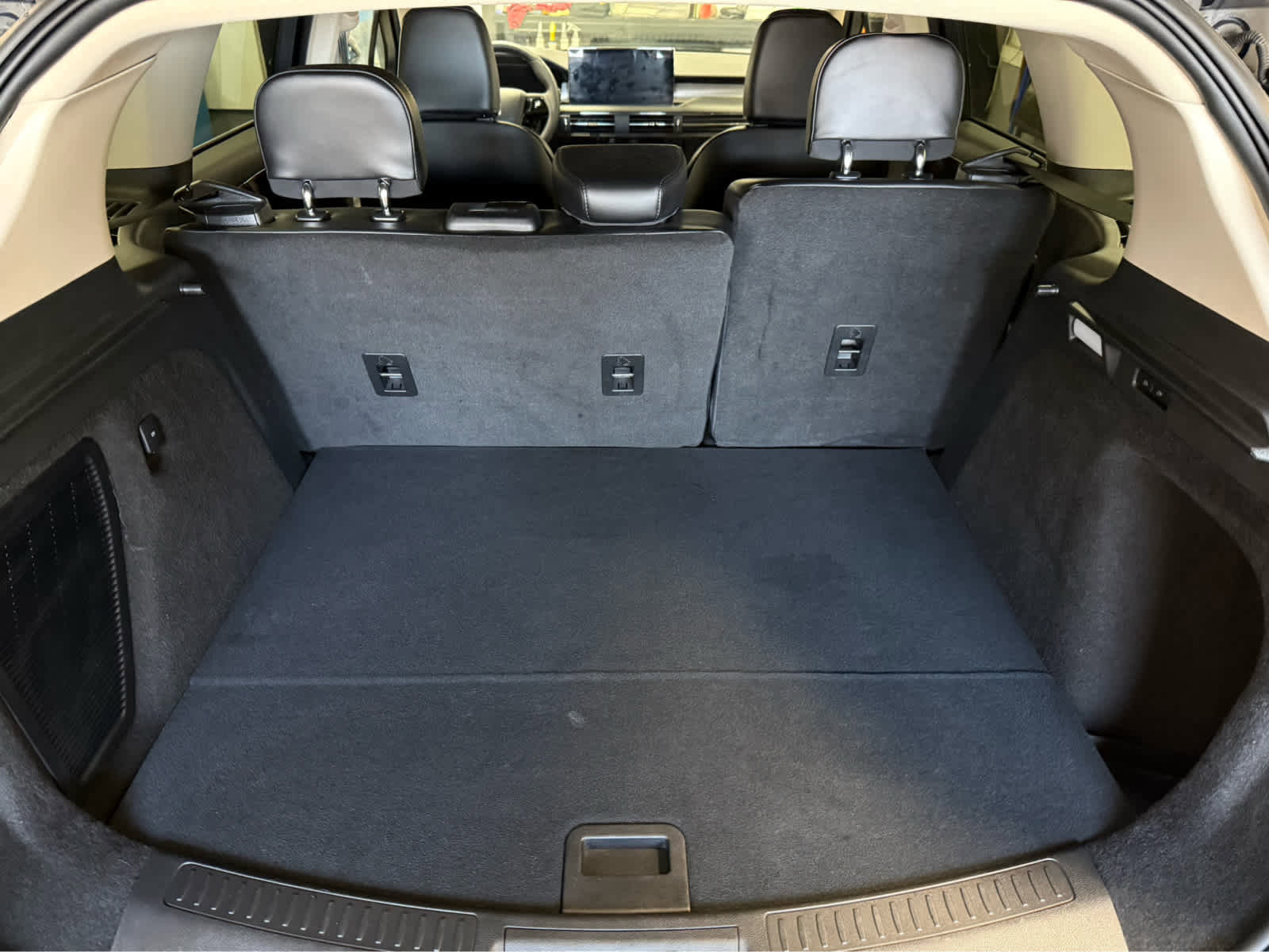 Used 2023 Lincoln Corsair AWD w/ Equipment Group 101A image 18